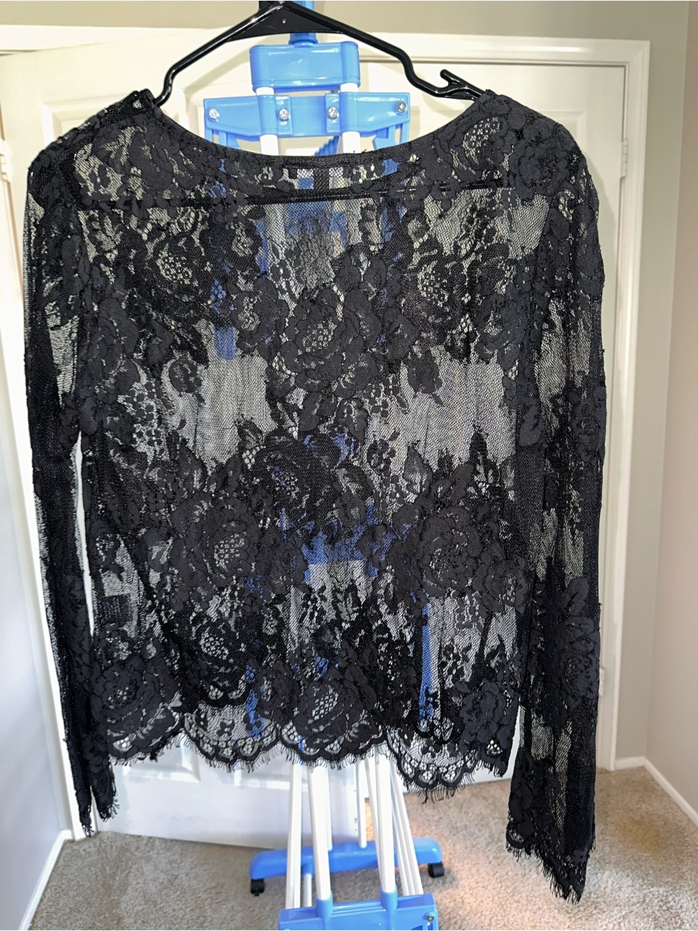 Black Lace Long-Sleeve Women's Top